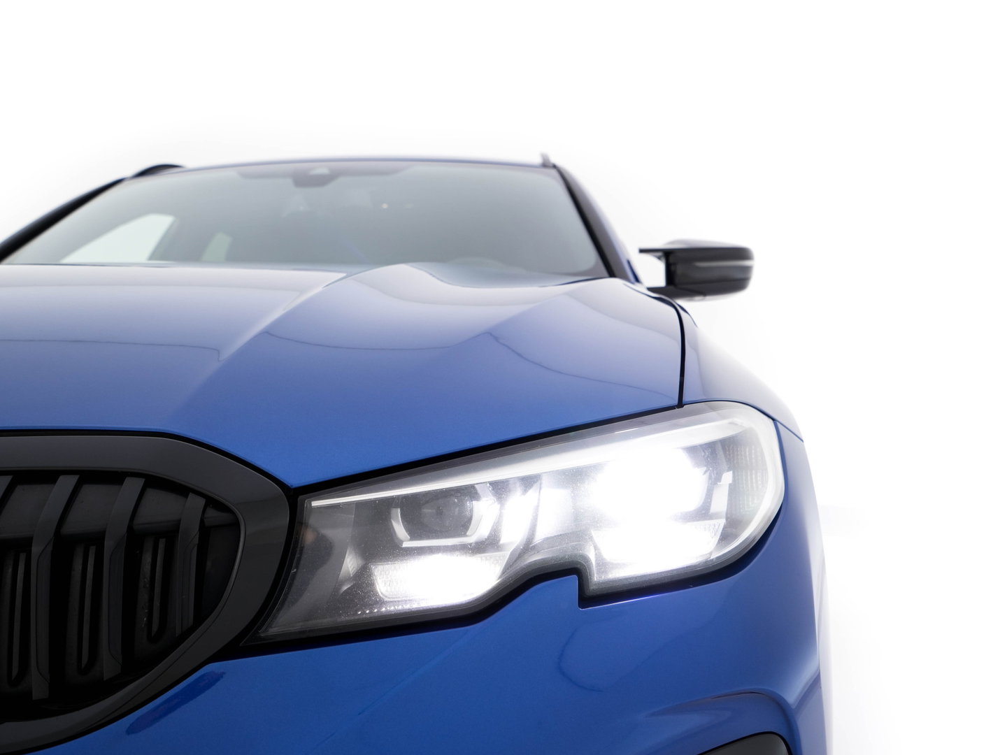 BMW 3 Serie Touring 330e M-Sportpack High Executive(Plug-in) Aut. *LEATHER-MICROFIBRE | FULL-LED | DIGI-COCKPIT | HEATED-SPORTSEATS | CAMERA | CARPLAY | SHIFT-PADDLES | NAVI-FULLMAP | PRIVACY-GLASS | ECC | PDC | CRUISE | TOWBAR | 18''ALU*