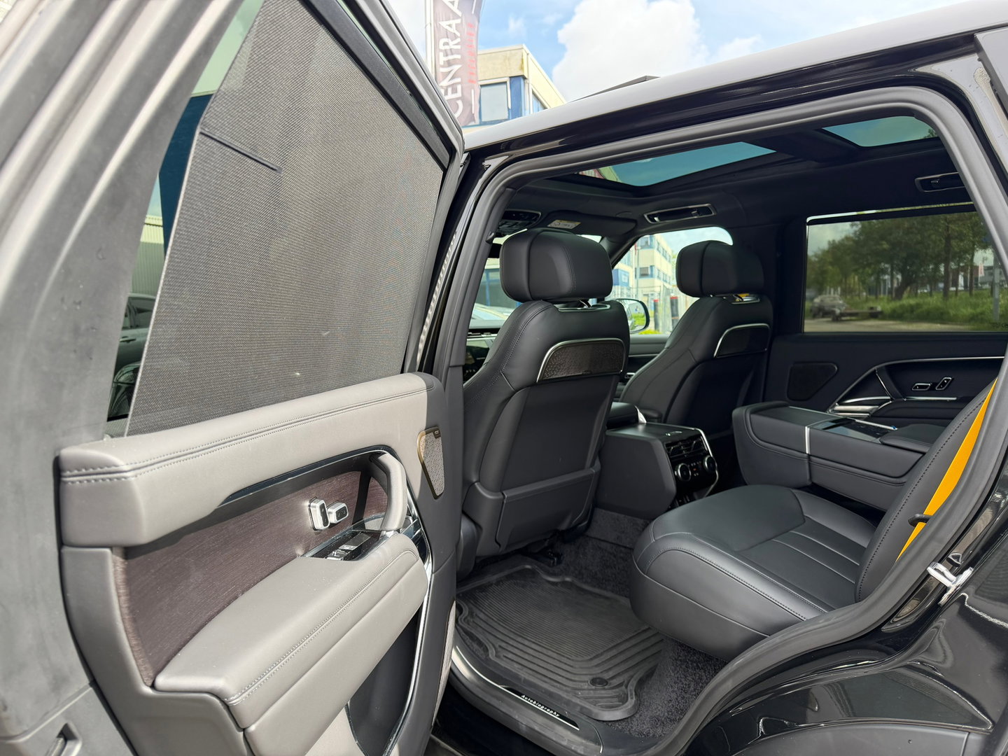 Land Rover Range Rover 3.0 P460e LWB Urban Autobiography Pano|Massage|Meridian|Keyless
