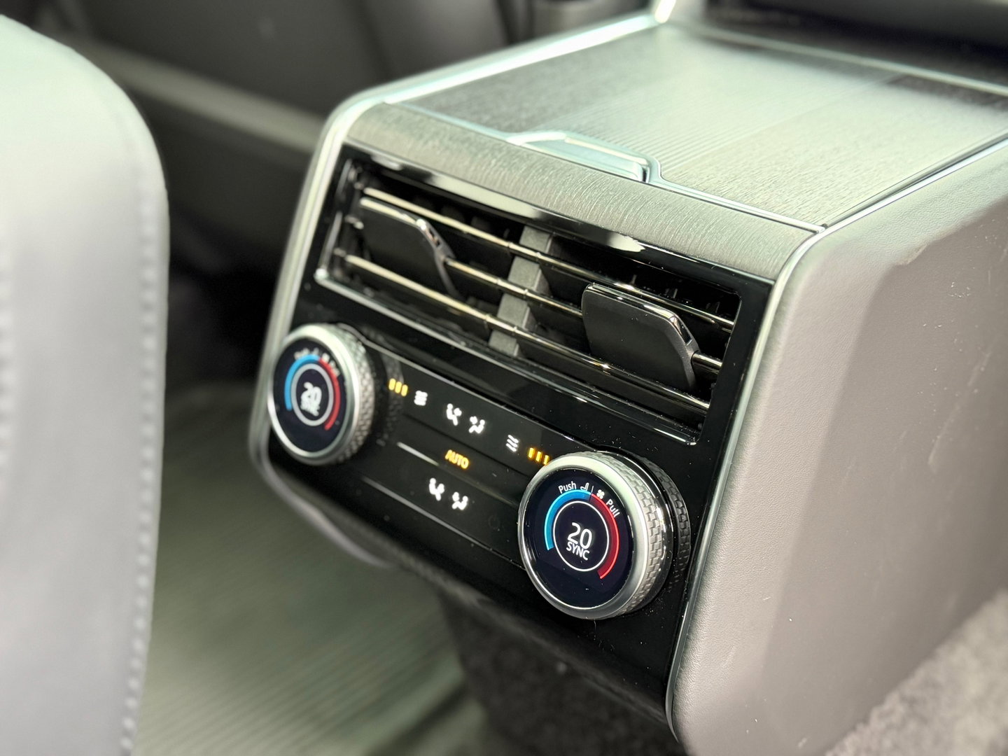 Land Rover Range Rover 3.0 P460e LWB Urban Autobiography Pano|Massage|Meridian|Keyless