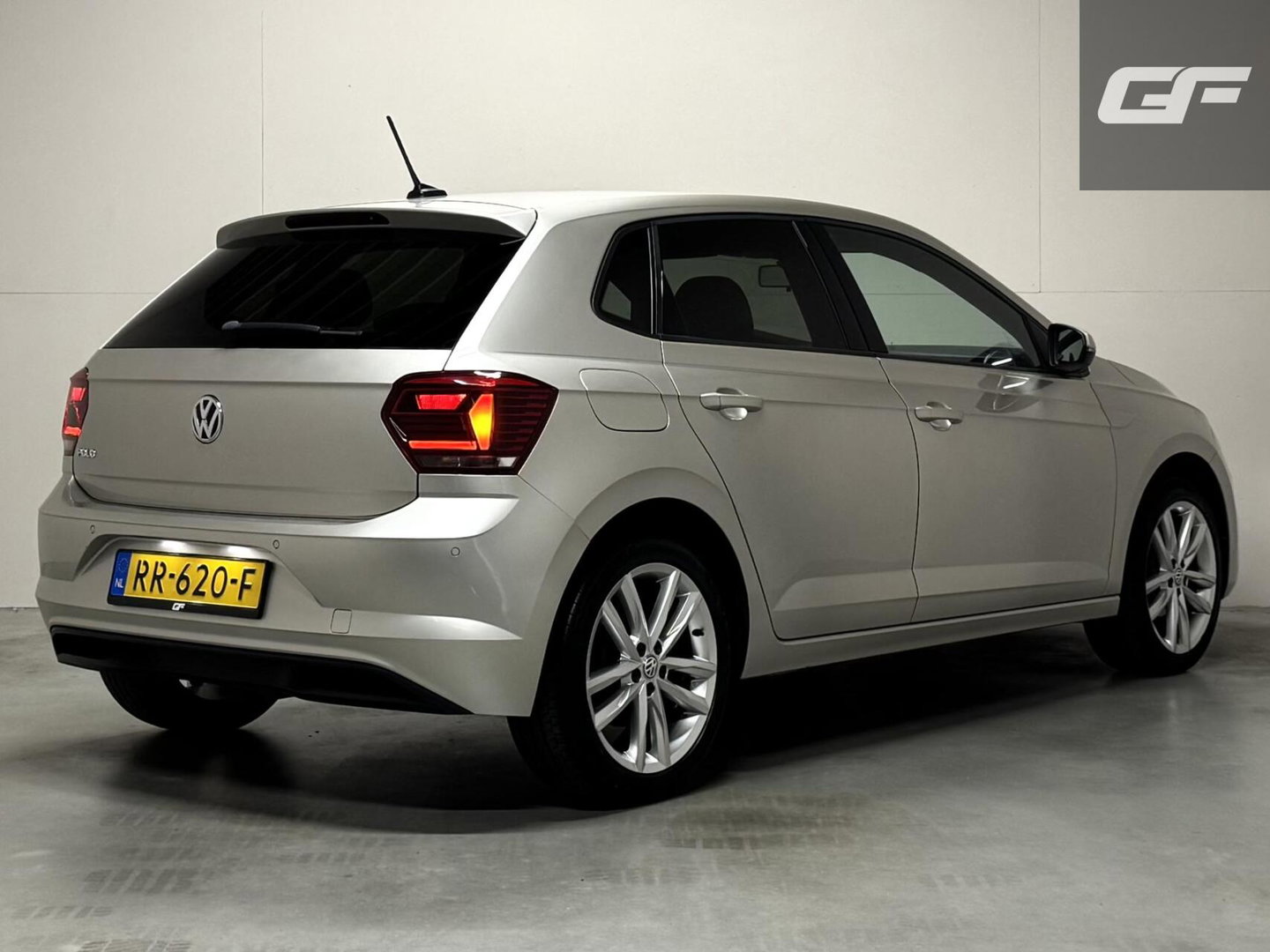 Volkswagen Polo 1.0 TSI Highline DSG Carplay ACC Clima NAP