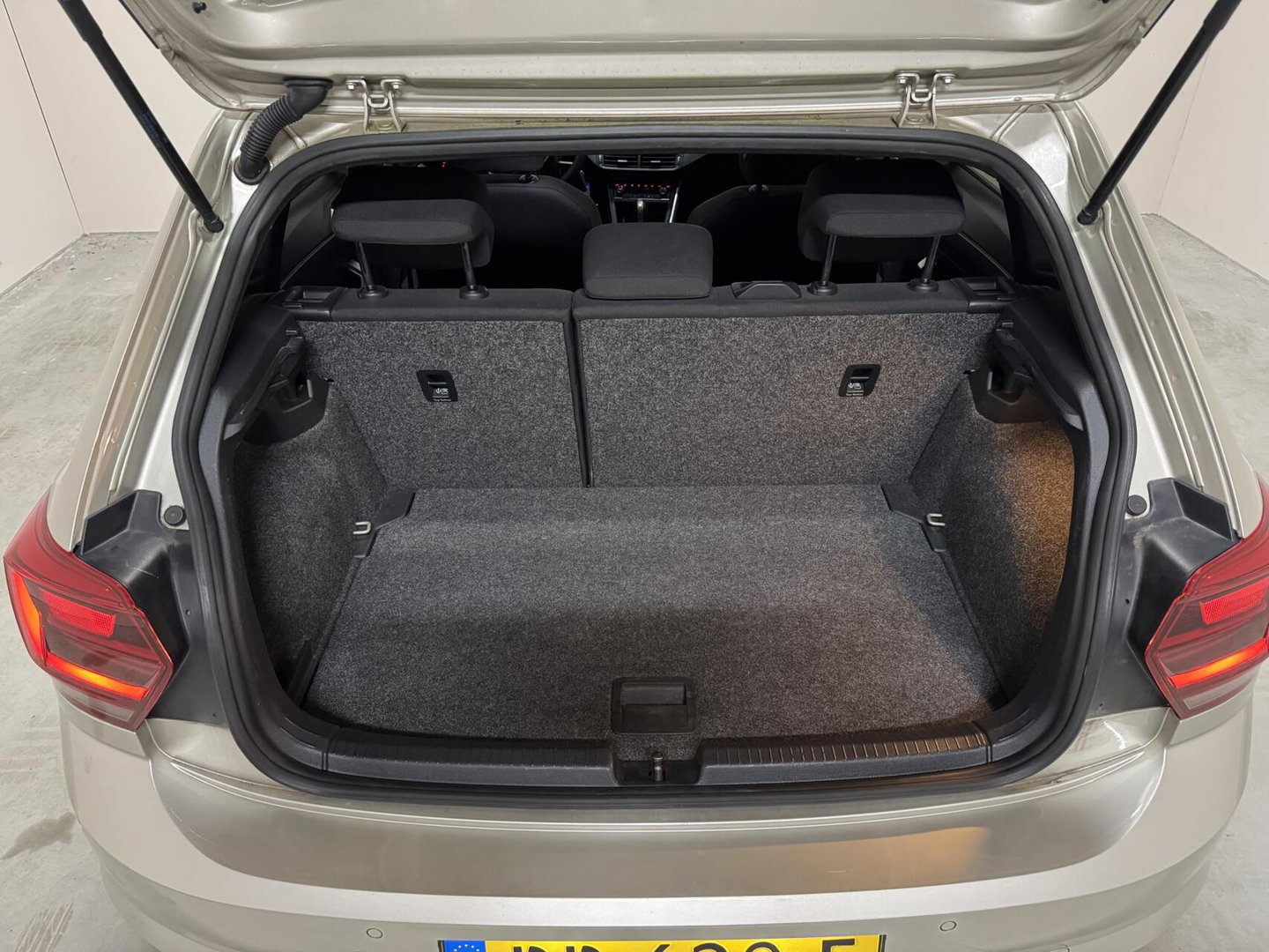 Volkswagen Polo 1.0 TSI Highline DSG Carplay ACC Clima NAP