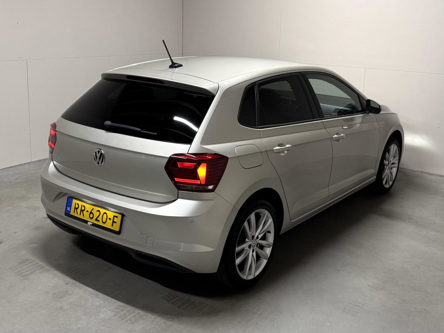 Volkswagen Polo 1.0 TSI Highline DSG Carplay ACC Clima NAP