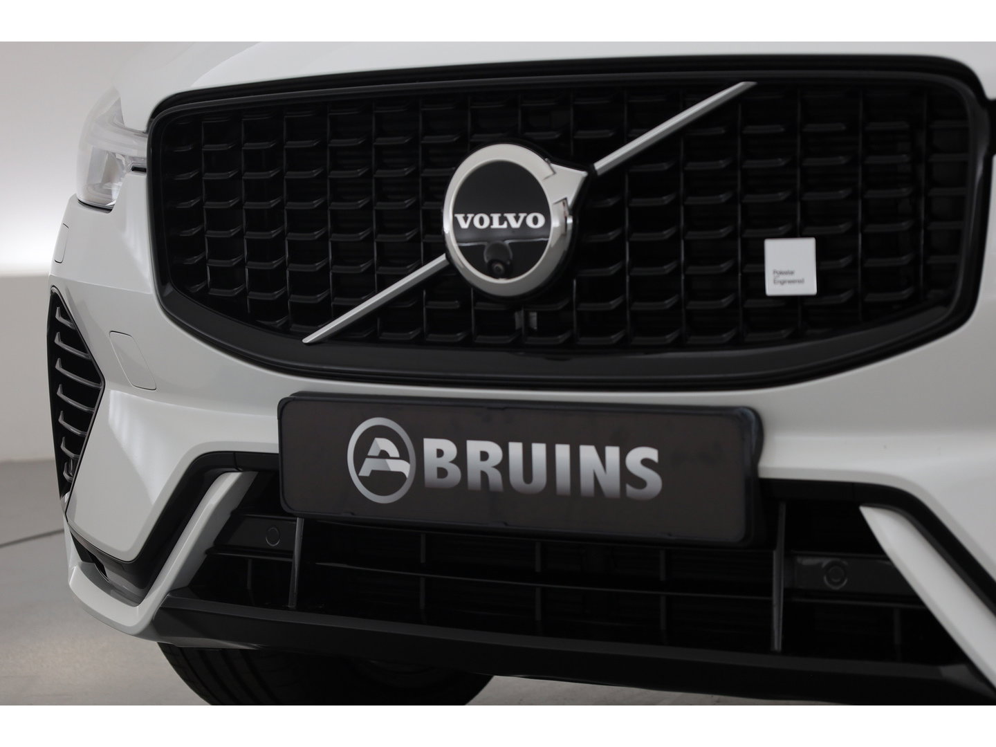 Volvo XC60 2.0 T8 Plug-in-hybrid AWD Polestar Engineered | Öhlins |Bowers & Wilkins | Trekhaak | alarm | 360 camera |  gelaagd glas |