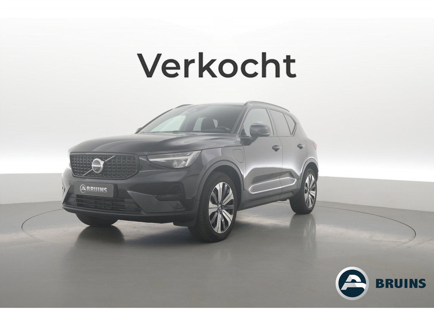 Volvo XC40 1.5 T4 Plug-in hybrid Plus Dark | Facelift | 360 camera | ACC | Blis | Elek. stoelen | H&K Audio