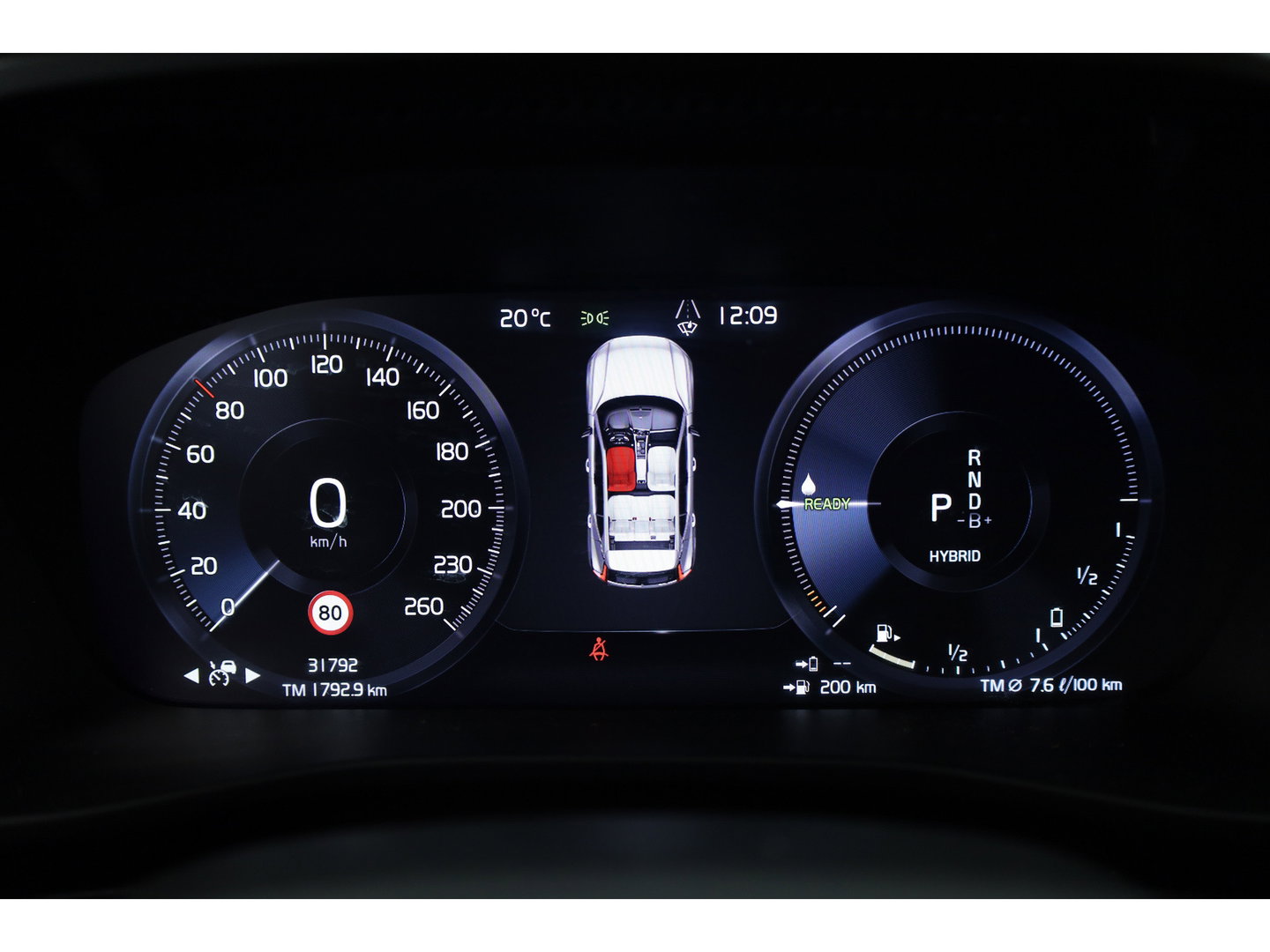 Volvo XC40 1.5 T4 Plug-in hybrid Plus Dark | Facelift | 360 camera | ACC | Blis | Elek. stoelen | H&K Audio