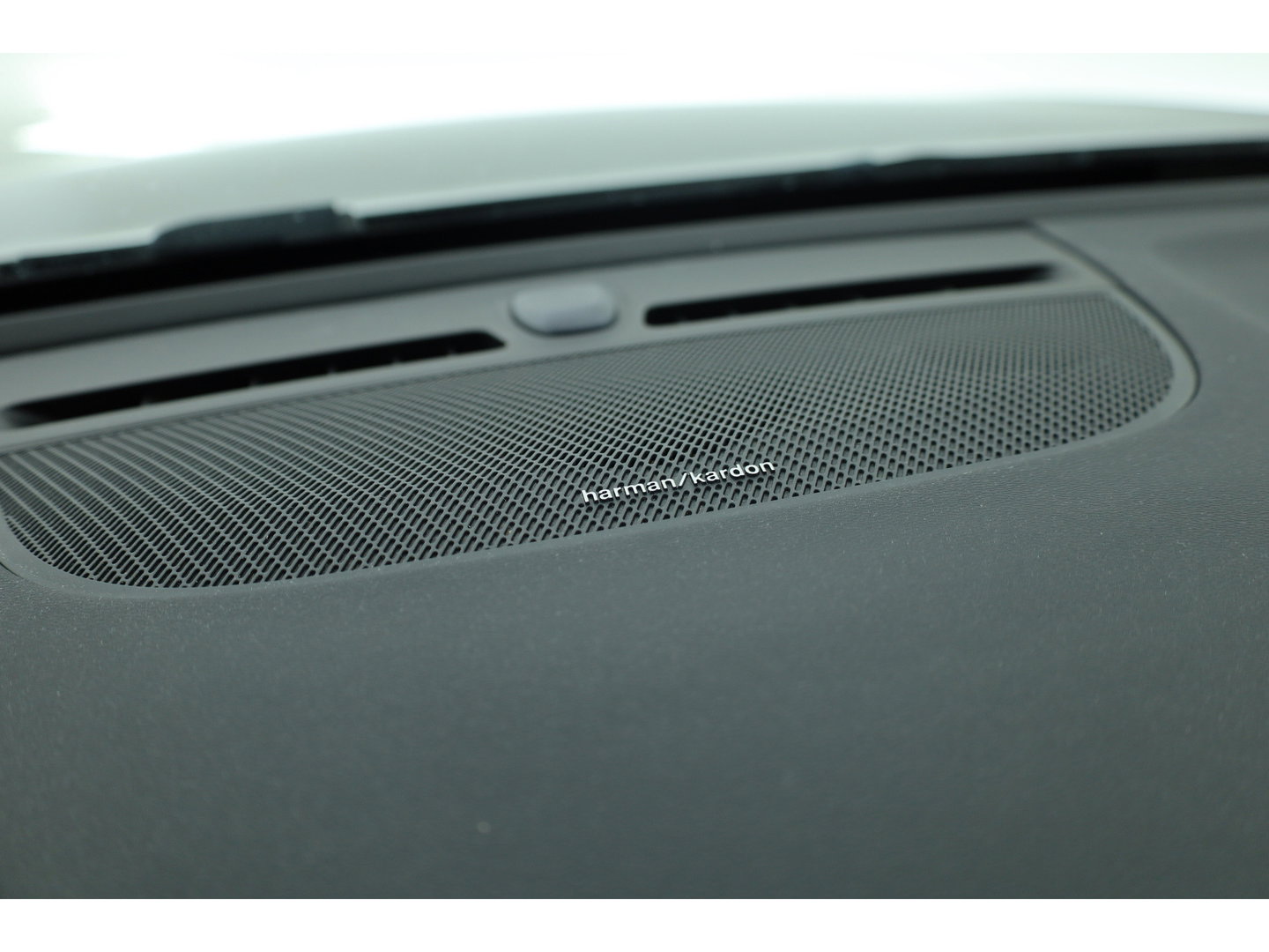 Volvo XC40 1.5 T4 Plug-in hybrid Plus Dark | Facelift | 360 camera | ACC | Blis | Elek. stoelen | H&K Audio