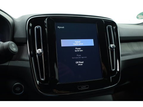 Volvo XC40 1.5 T4 Plug-in hybrid Plus Dark | Facelift | 360 camera | ACC | Blis | Elek. stoelen | H&K Audio