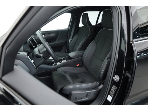 Volvo XC40 1.5 T4 Plug-in hybrid Plus Dark | Facelift | 360 camera | ACC | Blis | Elek. stoelen | H&K Audio