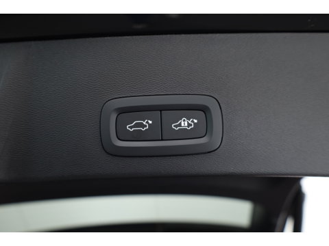 Volvo XC40 1.5 T4 Plug-in hybrid Plus Dark | Facelift | 360 camera | ACC | Blis | Elek. stoelen | H&K Audio
