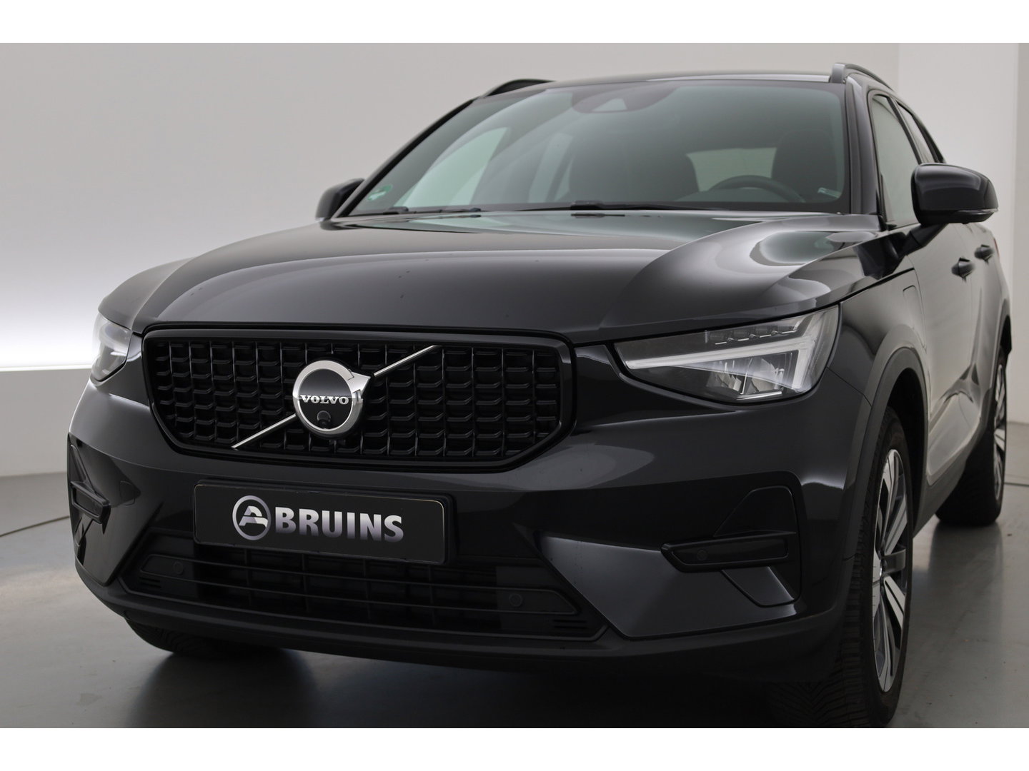 Volvo XC40 1.5 T4 Plug-in hybrid Plus Dark | Facelift | 360 camera | ACC | Blis | Elek. stoelen | H&K Audio