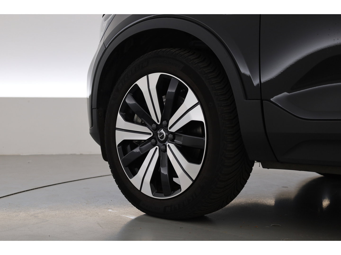Volvo XC40 1.5 T4 Plug-in hybrid Plus Dark | Facelift | 360 camera | ACC | Blis | Elek. stoelen | H&K Audio