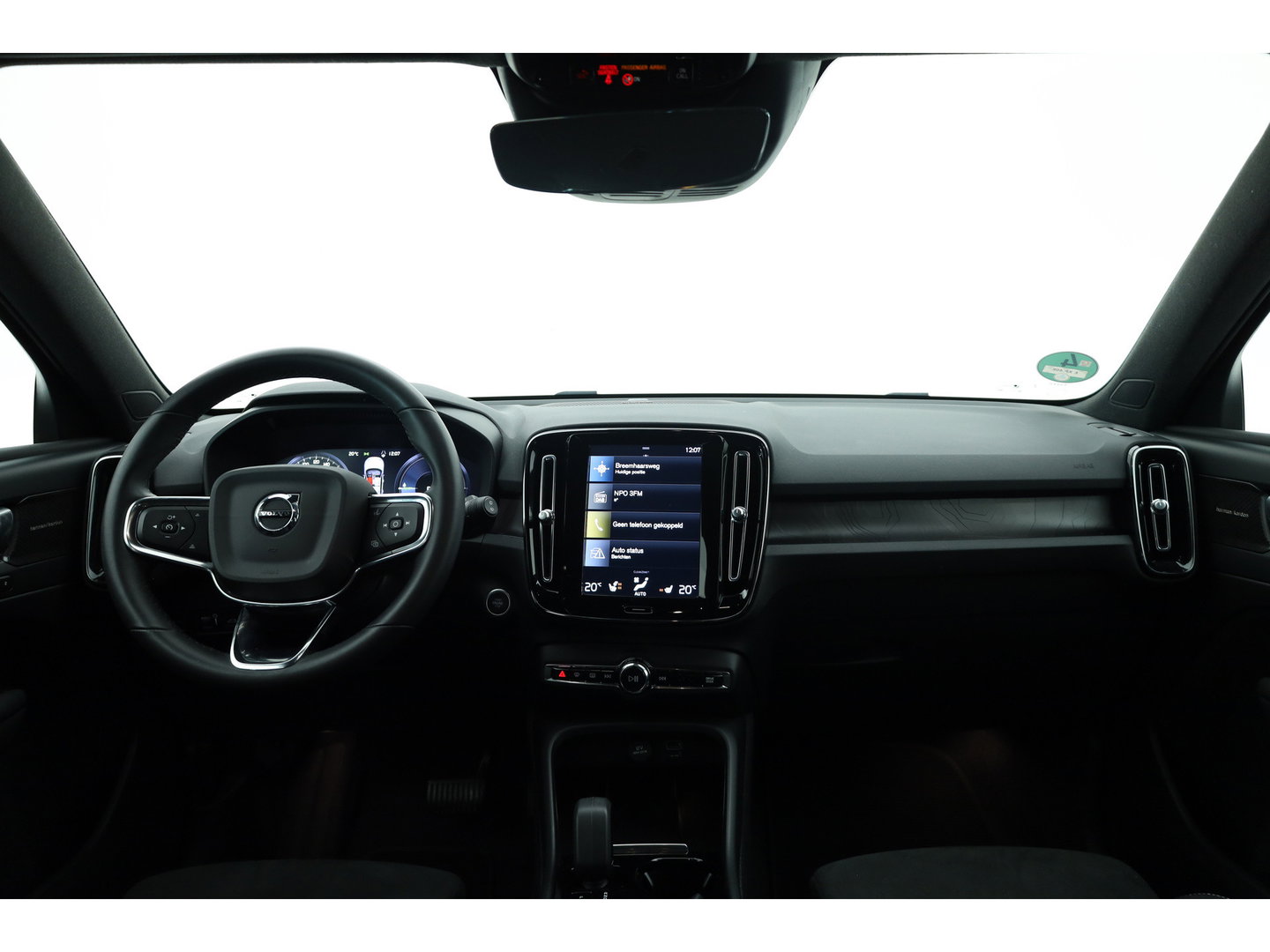 Volvo XC40 1.5 T4 Plug-in hybrid Plus Dark | Facelift | 360 camera | ACC | Blis | Elek. stoelen | H&K Audio