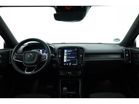 Volvo XC40 1.5 T4 Plug-in hybrid Plus Dark | Facelift | 360 camera | ACC | Blis | Elek. stoelen | H&K Audio