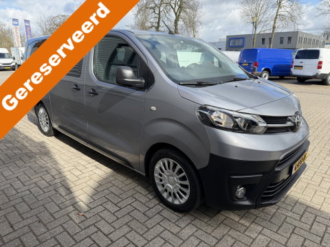Toyota ProAce Shuttle 2.0 D-4D automaat Navigator Medium L3H1 / 9 persoons / euro 6 diesel / bpm vrij / vaste prijs rijklaar € 19.950 incl btw / inclusief een nieuwe distributie riem / isofix !