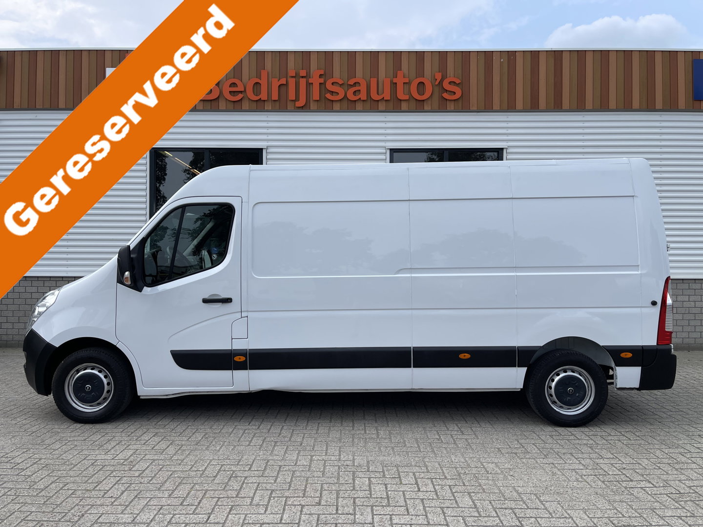 Opel Movano 2.3 CDTI 130pk L3H2 / vaste prijs rijklaar € 14.950 ex btw / lease vanaf € 329 / airco / cruise / navi / pdc achter / trekhaak 2500 kg / achteruit rijcamera