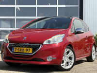 Peugeot 208 - 1.6 THP GTi 200pk | Bluetooth | Cruise control | Electronic climate control | Lederen/stof bekleding | Navigatiesysteem full map | Panoramadak | Parkeersensor achter | Voorstoelen verwarmd | Zeer nette auto!