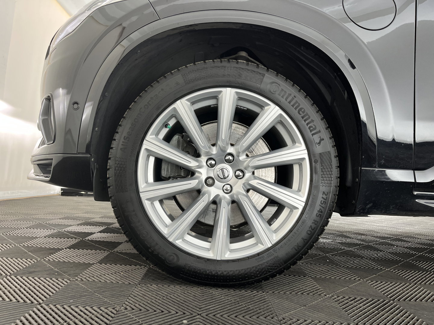 Volvo XC90 2.0 T8 Twin Engine AWD R-Design [ 7-Pers. ] Aut. *PANO | LEATHER | FULL-LED | MEMORY-PACK | BOWERS&WILKINS | BLINDSPOT | KEYLESS | DIGI-COCKPIT | CAMERA | NAVI-FULLMAP | HEATED-SPORTSEATS | TOWBAR | 20''ALU*