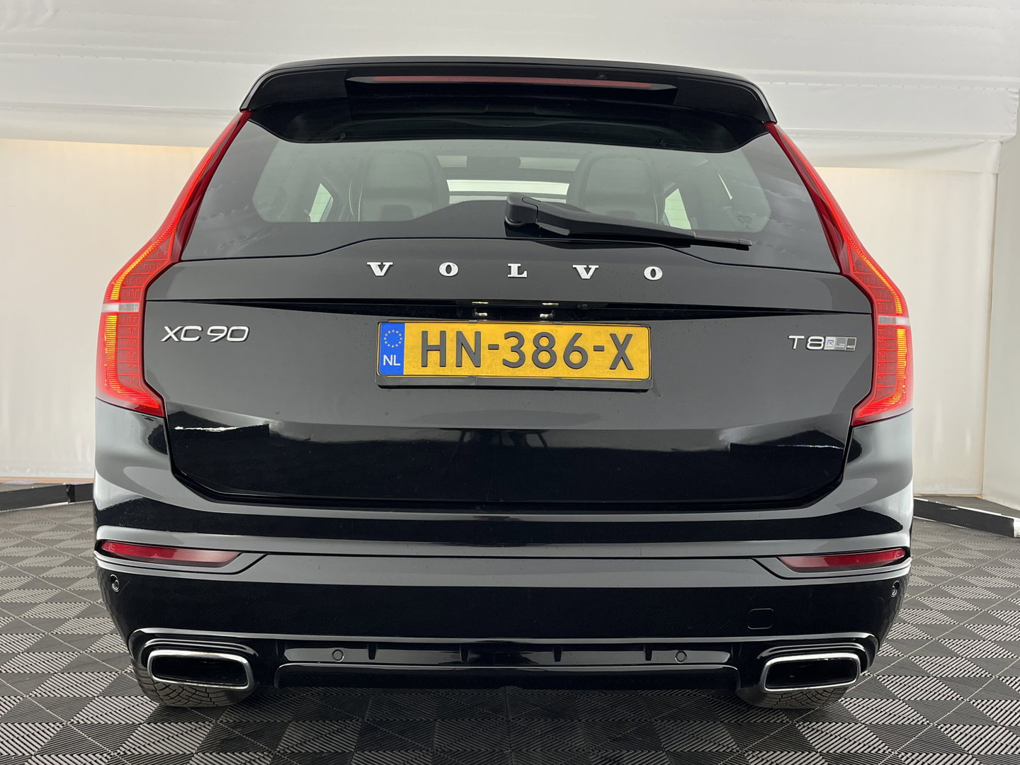 Volvo XC90 2.0 T8 Twin Engine AWD R-Design [ 7-Pers. ] Aut. *PANO | LEATHER | FULL-LED | MEMORY-PACK | BOWERS&WILKINS | BLINDSPOT | KEYLESS | DIGI-COCKPIT | CAMERA | NAVI-FULLMAP | HEATED-SPORTSEATS | TOWBAR | 20''ALU*