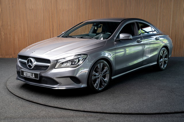 Mercedes-Benz CLA - 180 d AMG line Navi Leer Camera Stoelverwarming PTS LM velgen