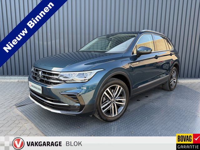 Volkswagen Tiguan - 1.4 TSI eHybrid Elegance | Night shade bleu | Licht interieur | Schuifkantel dak | Rijklaar!!! |