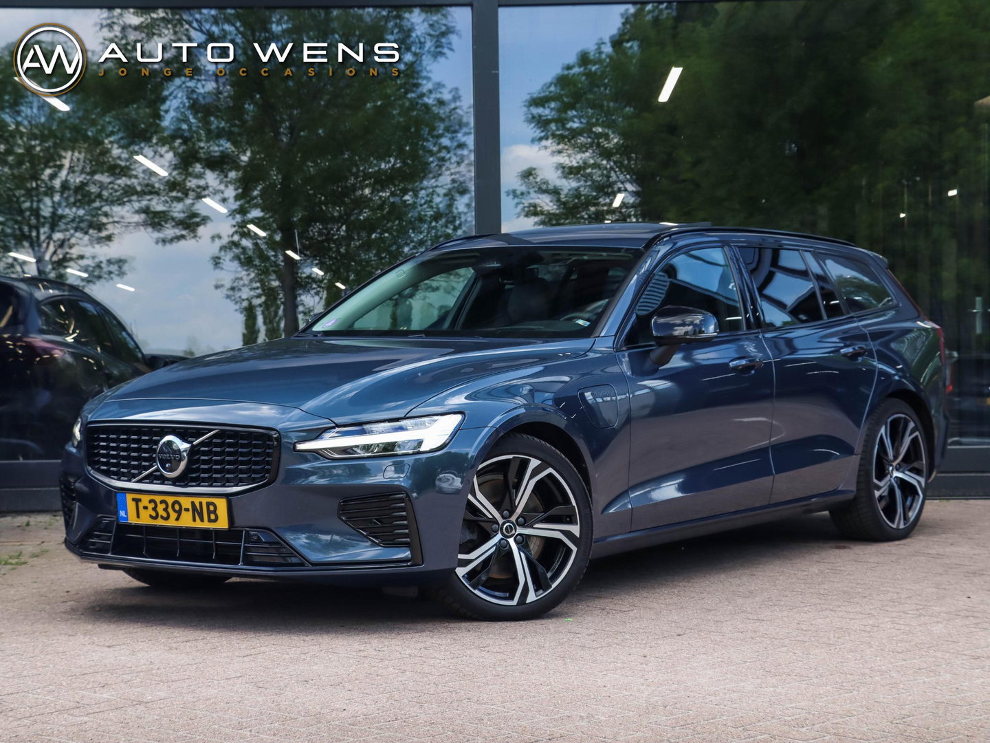 Volvo V60 T6 AWD Plus Dark Pano 360 Cam Trekh. Harman Kardon 19''