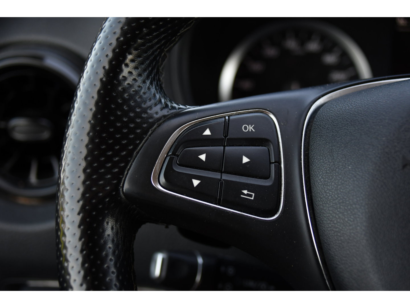 Mercedes-Benz Vito 116 CDI L2 PB Edition Camera, Cruise, Carplay, Stoelverwarming, LED, Automaat, Trekhaak, Standkachel, Multimedia, 164pk, Uniek!