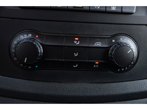 Mercedes-Benz Vito 116 CDI L2 PB Edition Camera, Cruise, Carplay, Stoelverwarming, LED, Automaat, Trekhaak, Standkachel, Multimedia, 164pk, Uniek!
