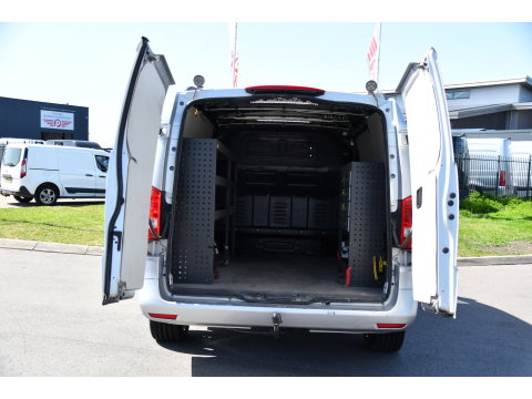 Mercedes-Benz Vito 116 CDI L2 PB Edition Camera, Cruise, Carplay, Stoelverwarming, LED, Automaat, Trekhaak, Standkachel, Multimedia, 164pk, Uniek!