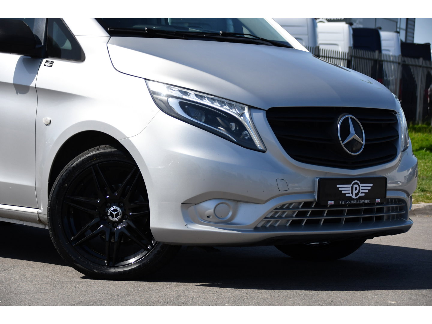 Mercedes-Benz Vito 116 CDI L2 PB Edition Camera, Cruise, Carplay, Stoelverwarming, LED, Automaat, Trekhaak, Standkachel, Multimedia, 164pk, Uniek!