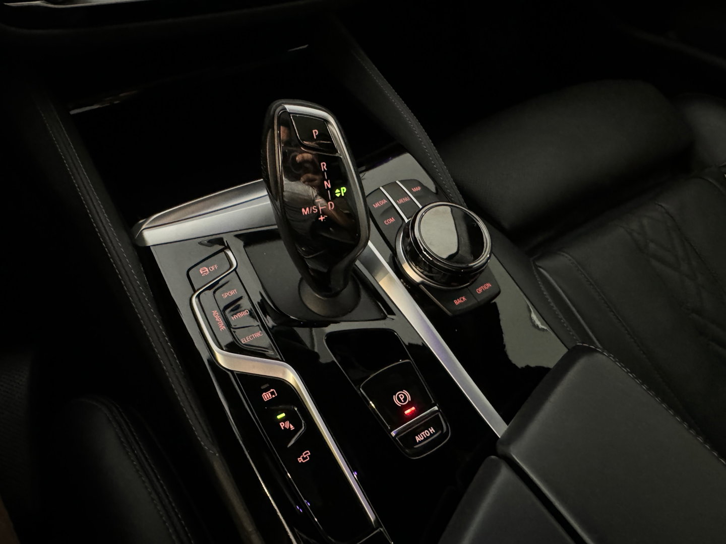 BMW 5 Serie 545e xDrive High Executive Pano|Memory|BTW|H/K|HuD