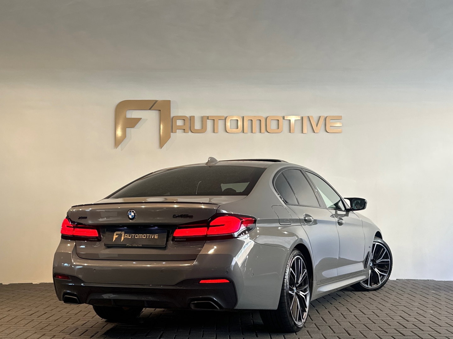 BMW 5 Serie 545e xDrive High Executive Pano|Memory|BTW|H/K|HuD