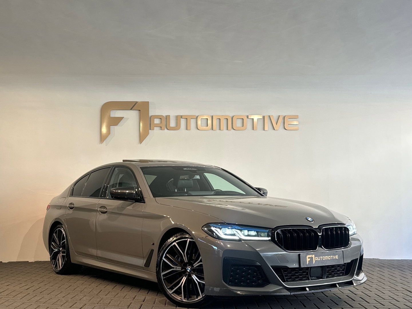BMW 5 Serie 545e xDrive High Executive Pano|Memory|BTW|H/K|HuD