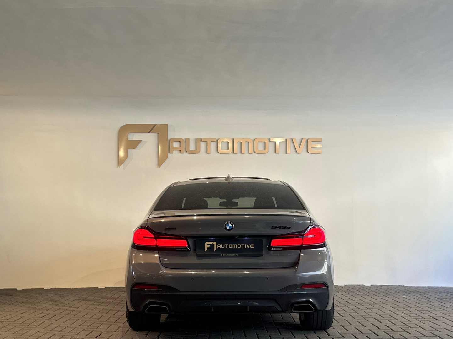BMW 5 Serie 545e xDrive High Executive Pano|Memory|BTW|H/K|HuD