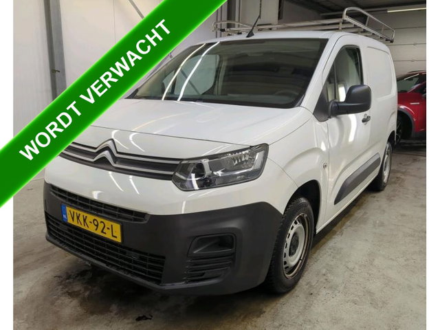 Citroën Berlingo - 1.2 Benzine 111PK Euro6 / Distributie is vervangen / Trekhaak / RVS imperiaal  / Schuifdeur / Airco / Pdc./