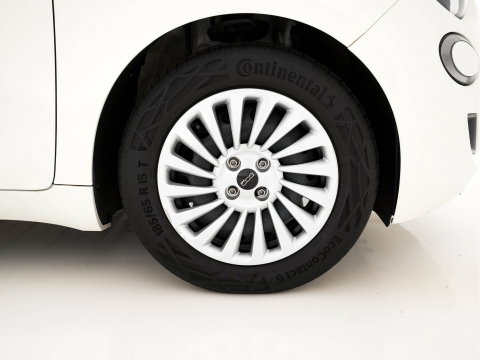 Fiat 500 Action 24 kWh [ 3-Fase ] {SOH-90%} (INCL.BTW) *CARPLAY | DIGI-COCKPIT | DAB | COMFORT-SEATS | ECC | CRUISE*