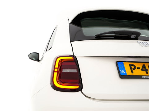 Fiat 500 Action 24 kWh [ 3-Fase ] {SOH-90%} (INCL.BTW) *CARPLAY | DIGI-COCKPIT | DAB | COMFORT-SEATS | ECC | CRUISE*