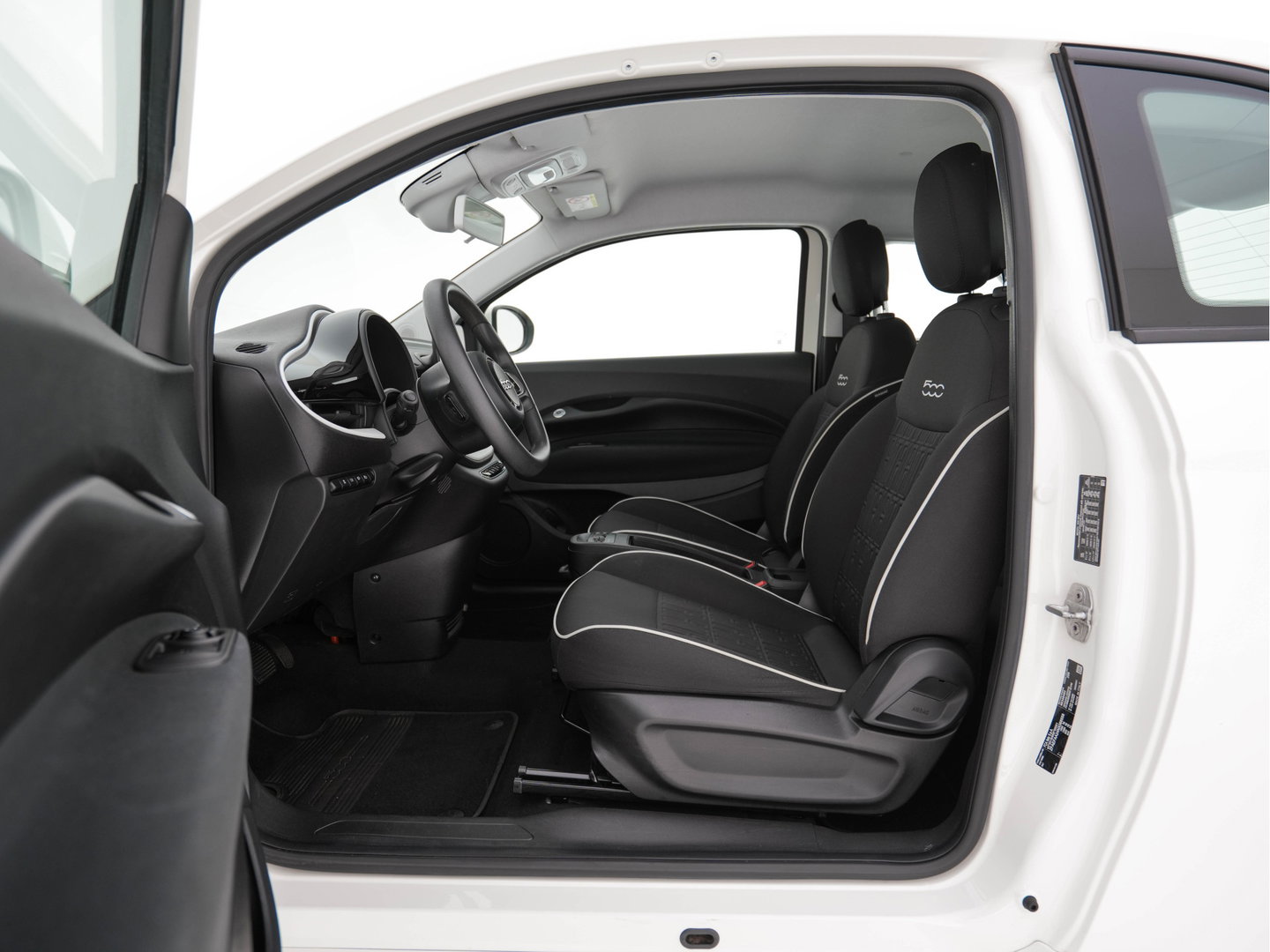 Fiat 500 Action 24 kWh [ 3-Fase ] {SOH-90%} (INCL.BTW) *CARPLAY | DIGI-COCKPIT | DAB | COMFORT-SEATS | ECC | CRUISE*
