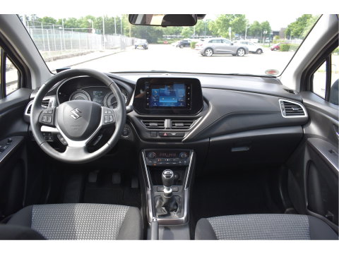 Suzuki S-Cross 1.4 Boosterjet Select Smart Hybrid 130 pk | Carplay | Keyless | Camera | DAB | Adapt. Cruise Contr. | LED | LM-Velgen | Historie