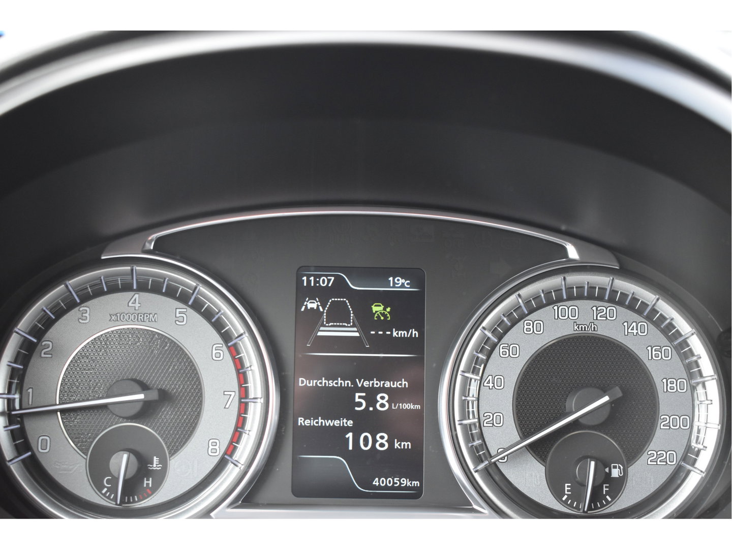 Suzuki S-Cross 1.4 Boosterjet Select Smart Hybrid 130 pk | Carplay | Keyless | Camera | DAB | Adapt. Cruise Contr. | LED | LM-Velgen | Historie