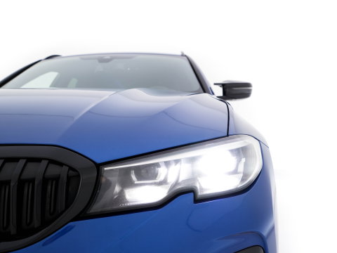 BMW 3 Serie Touring 330e M-Sportpack High Executive (Plug-in) Aut. *LEATHER-MICROFIBRE | FULL-LED | DIGI-COCKPIT | HEATED-SPORTSEATS | CAMERA | CARPLAY | SHIFTPADDLES | NAVI-FULLMAP | PRIVACY-GLASS | ECC | PDC | CRUISE | TOWBAR | 18''ALU*