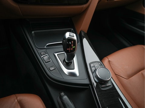 BMW 3-serie Gran Turismo 320i Corporate Lease High Executive Aut. *LEATHER | FULL-LED | HEATED-COMFORTSEATS | HIFI-SOUND | NAVI-FULLMAP | ECC | PDC | CRUISE | 18''ALU*