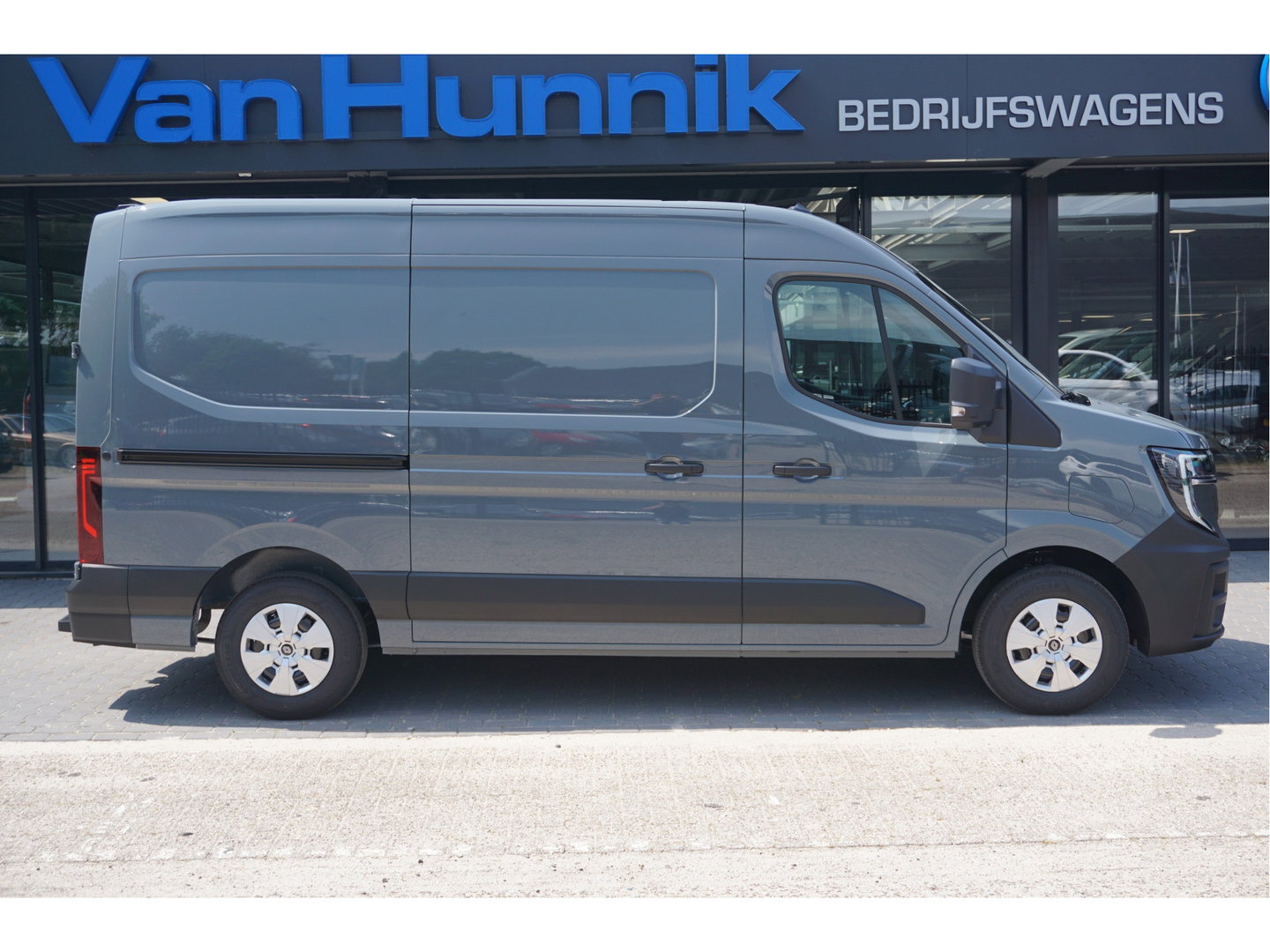 Renault Master E-Tech T35 L2H2 Extra Long range 87 kWh AUT Airco, Navi, Leder, Betimmering, Trekhaak NR. T01*