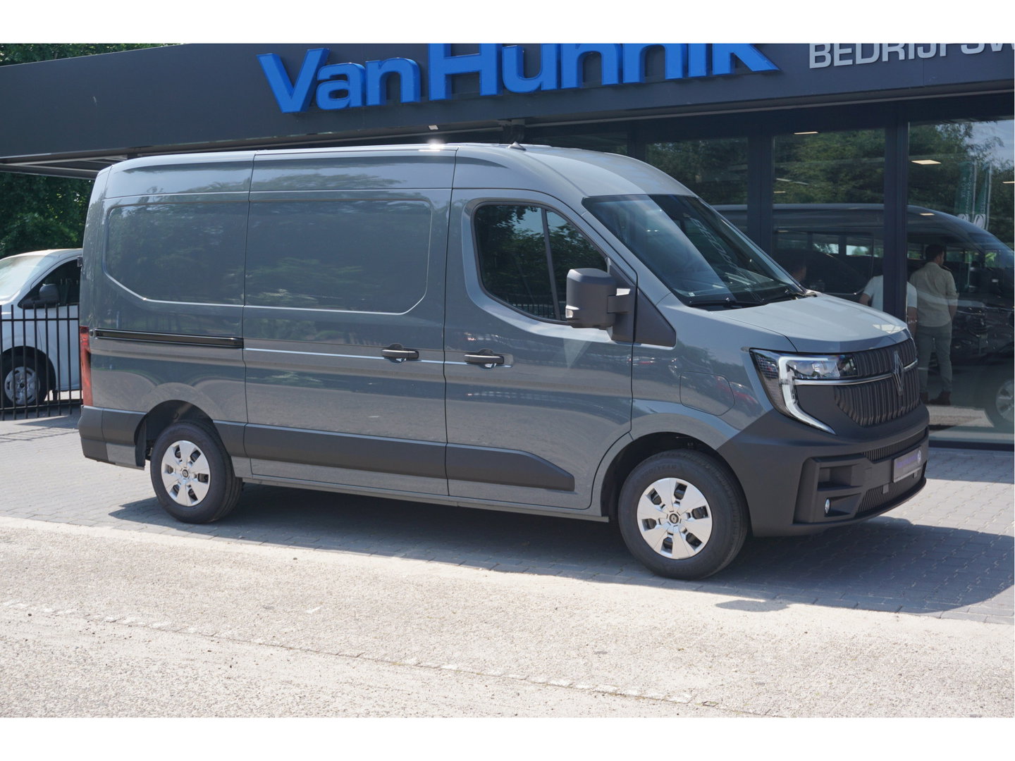 Renault Master E-Tech T35 L2H2 Extra Long range 87 kWh AUT Airco, Navi, Leder, Betimmering, Trekhaak NR. T01*