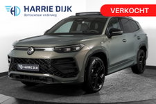 Volkswagen Tayron - 1.5 eHybrid 272 PK R-Line Edition | Black Style | 15 inch Navi | Elek. Trekhaak | IQ Light | HUD | S/K-Panodak | Dig. Cockpit | Adapt. Cruise | Stoel-+Stuurverw. | 360 Camera | NAV + App. Connect | ECC | Elek. Klep | LM 20" | 9286