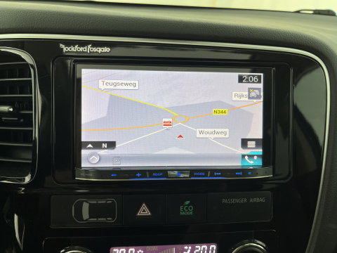 Mitsubishi Outlander 2.0 PHEV Instyle+ (Plug-in) Aut.*PANO | ADAPTIVE-CRUISE | FULL-LEATHER | XENON | NAVI-FULLMAP | KEYLESS | CAMERA | HEATED-COMFORTSEATS | ECC | SHIFT-PADDELS | PDC | CRUISE | DAB | PRIVACY-GLASS | LANE-ASSIST | 19'' ALU*