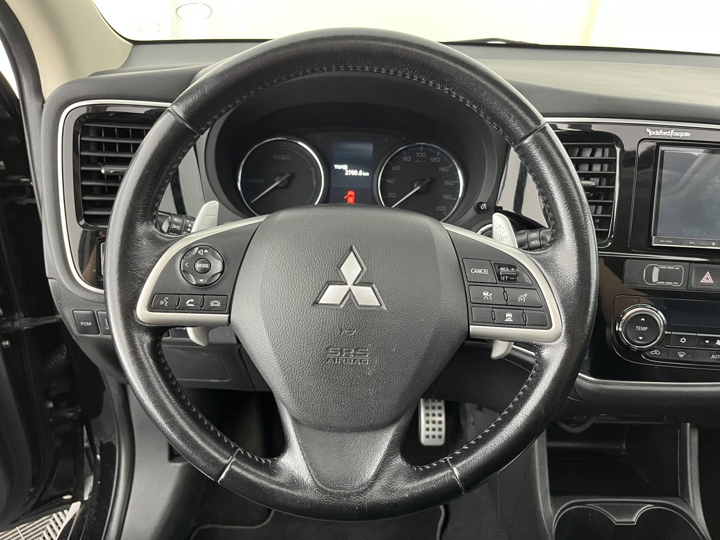 Mitsubishi Outlander 2.0 PHEV Instyle+ (Plug-in) Aut.*PANO | ADAPTIVE-CRUISE | FULL-LEATHER | XENON | NAVI-FULLMAP | KEYLESS | CAMERA | HEATED-COMFORTSEATS | ECC | SHIFT-PADDELS | PDC | CRUISE | DAB | PRIVACY-GLASS | LANE-ASSIST | 19'' ALU*
