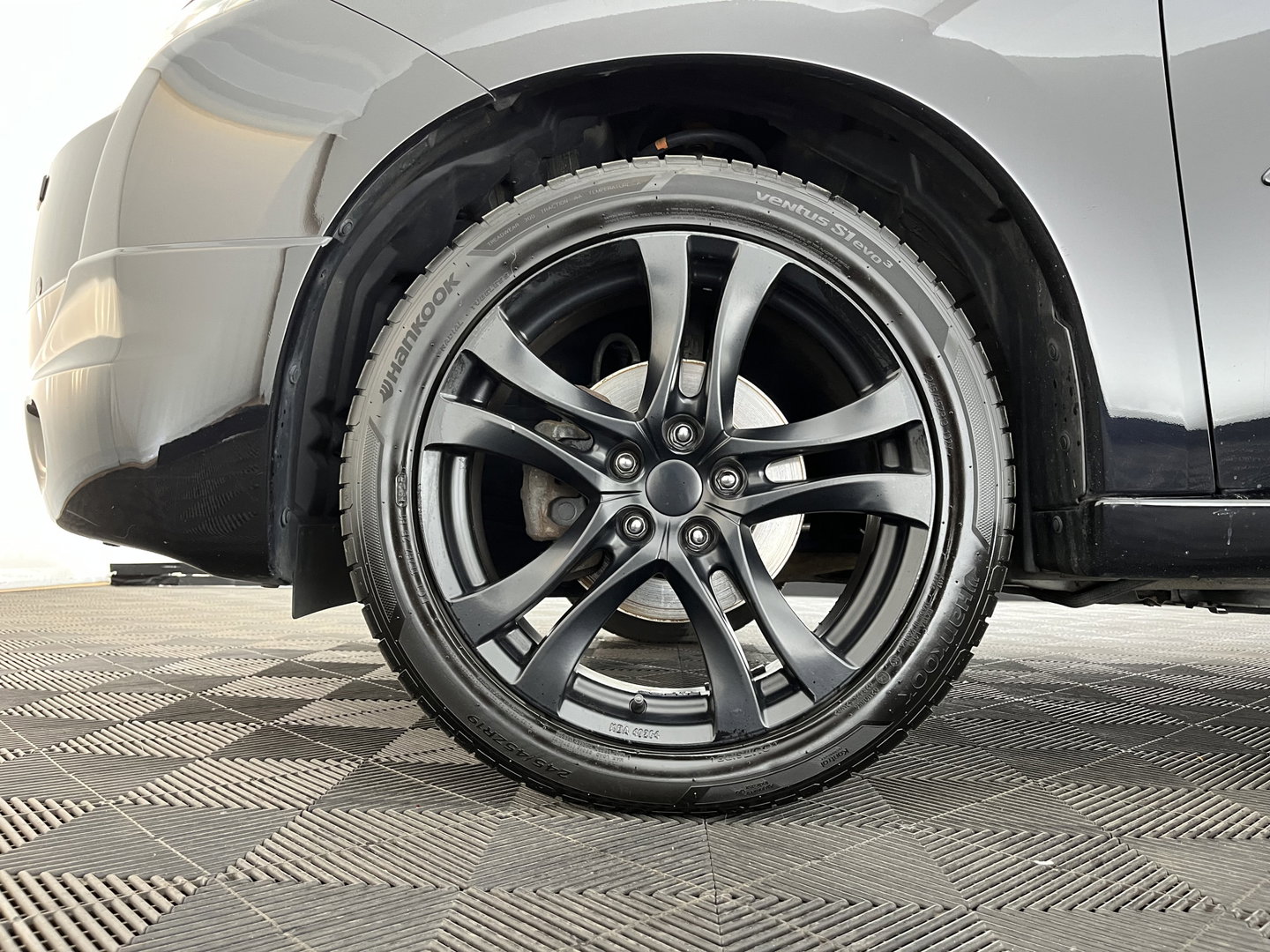Mitsubishi Outlander 2.0 PHEV Instyle+ (Plug-in) Aut.*PANO | ADAPTIVE-CRUISE | FULL-LEATHER | XENON | NAVI-FULLMAP | KEYLESS | CAMERA | HEATED-COMFORTSEATS | ECC | SHIFT-PADDELS | PDC | CRUISE | DAB | PRIVACY-GLASS | LANE-ASSIST | 19'' ALU*