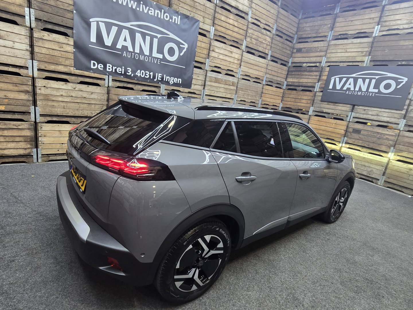 Peugeot e-2008 EV Allure Avantage 54 kWh FL Carplay camera cruise pdc 17"LM