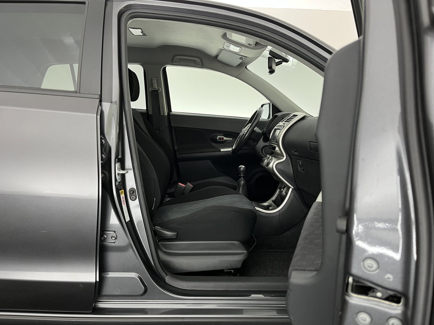 Toyota Urban Cruiser 1.3 VVT-i Dynamic *NAVI-FULLMAP | KEYLESS | ECC | PRIVACY-GLASS | TOWBAR | 16''ALU*