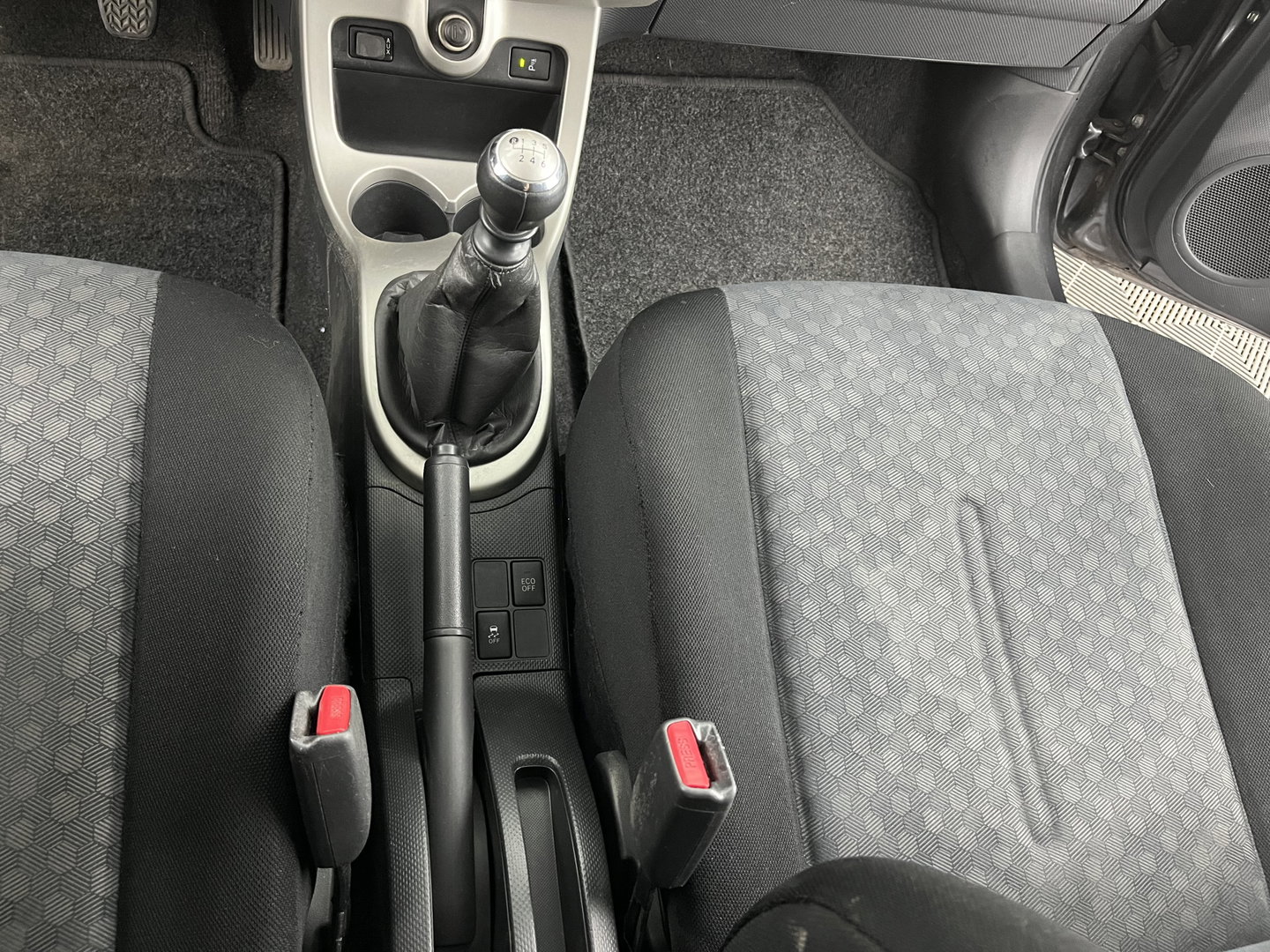 Toyota Urban Cruiser 1.3 VVT-i Dynamic *NAVI-FULLMAP | KEYLESS | ECC | PRIVACY-GLASS | TOWBAR | 16''ALU*